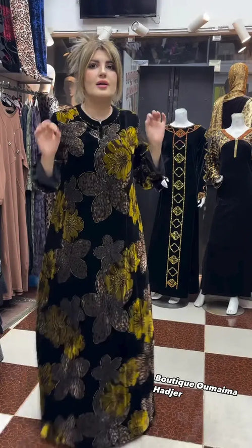 aceasta este o rochie frumoasa