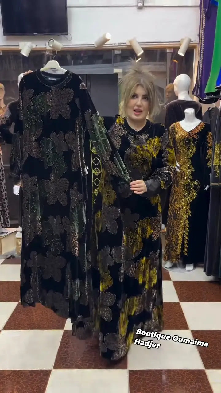 aceasta este o rochie frumoasa