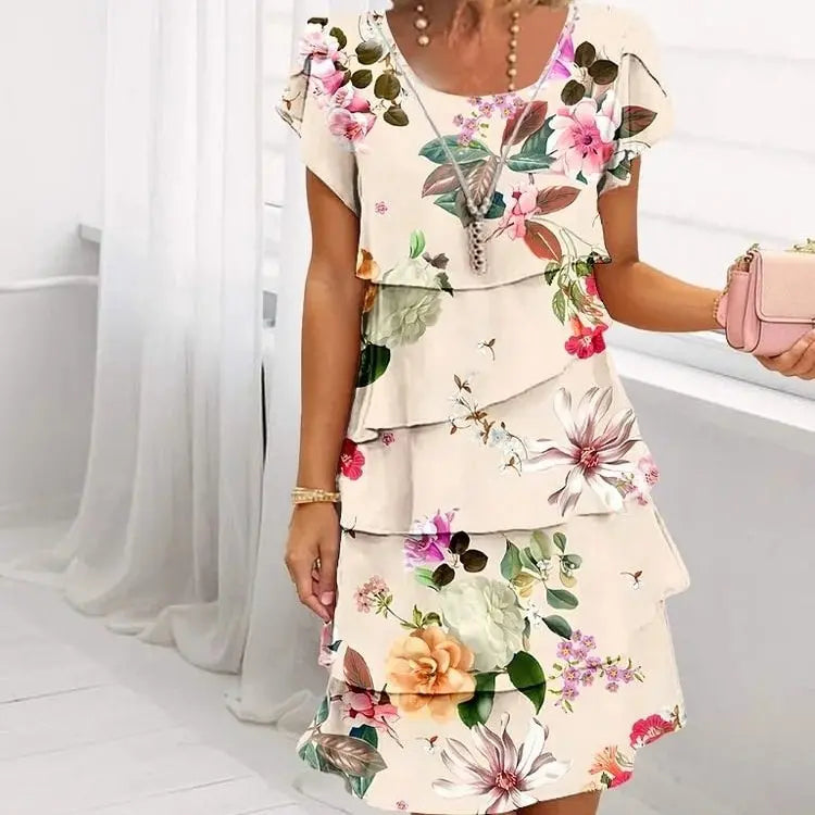 Rochie cascada cu model floral si mai multe plante