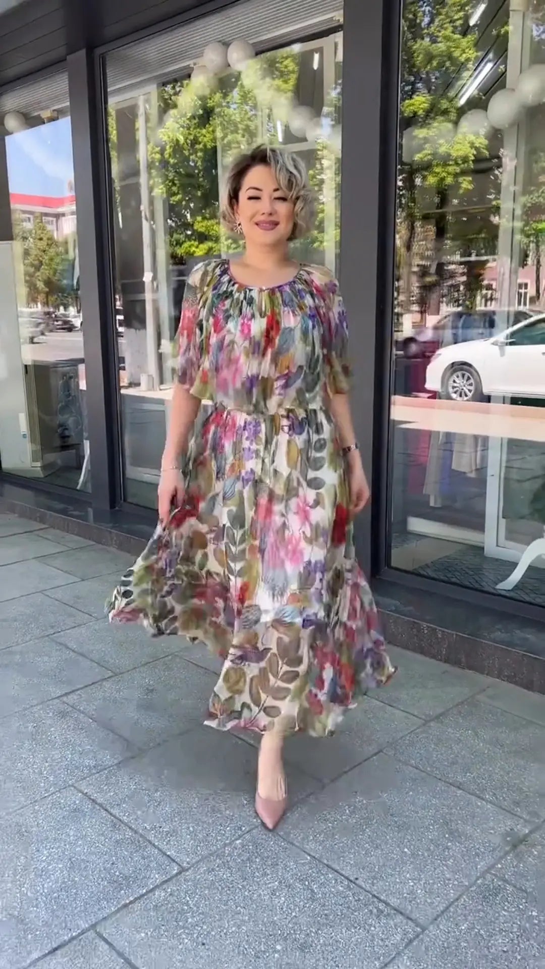aceasta este o rochie frumoasa